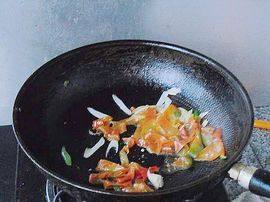 咸椒炖土豆条步骤4