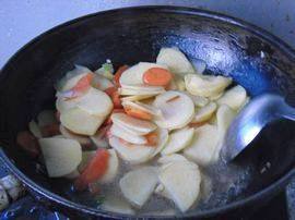 青椒胡萝卜土豆片步骤8