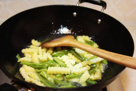 四季豆焖土豆步骤6