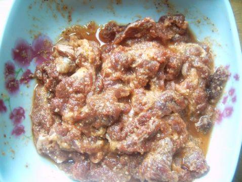 粉蒸牛肉步骤3