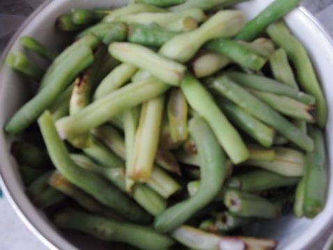 土豆豆角熬南瓜步骤2