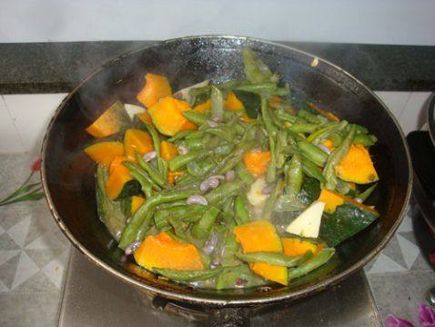 土豆豆角熬南瓜步骤9