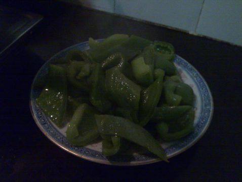 羊肉炒灯笼椒步骤4