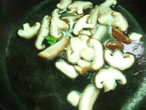 羊肉菠菜汤步骤1