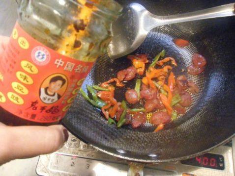 湘味腊肠乌冬面步骤5