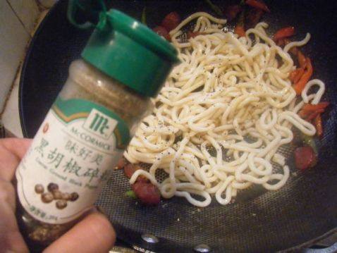 湘味腊肠乌冬面步骤8