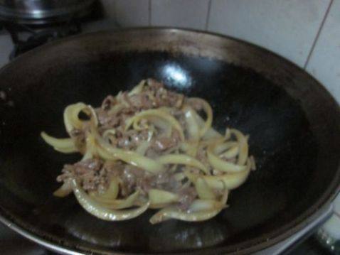 圆葱炒牛肉步骤10