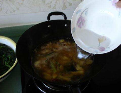 菠菜炖土豆步骤5