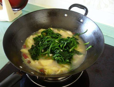 菠菜炖土豆步骤8