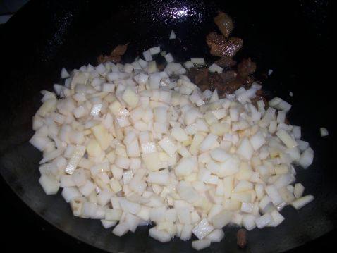 土豆丁炒肉片步骤5