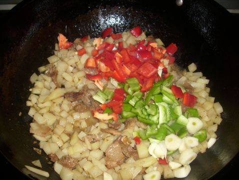 土豆丁炒肉片步骤7