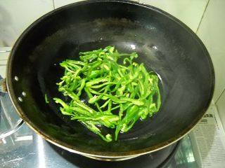 素炒泡萝卜土豆丝步骤4