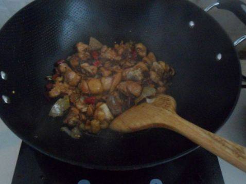 土豆烧鸡块步骤6