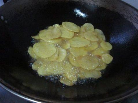 糖醋土豆片步骤3