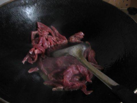 萝卜炒牛肉步骤3