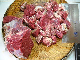 香辣萝卜炖牛肉步骤1