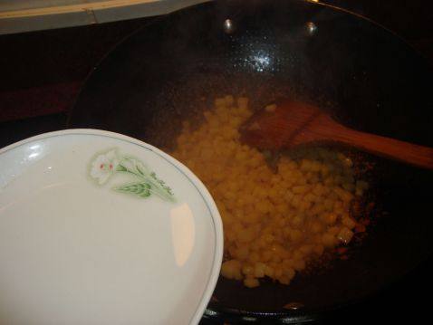 土豆炒鸡蛋步骤3