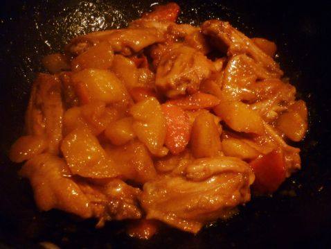 鸡翅焖土豆胡萝卜步骤9