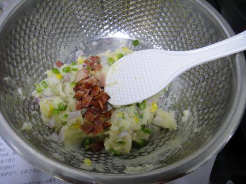 培根土豆泥步骤6