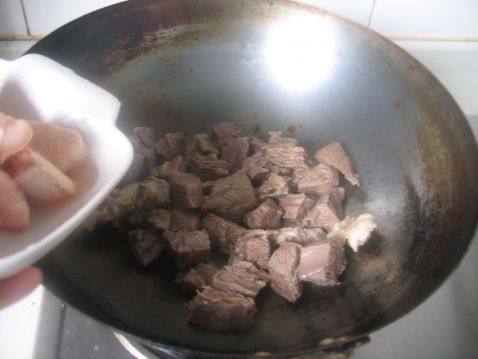 鸡翅炒牛肉步骤3