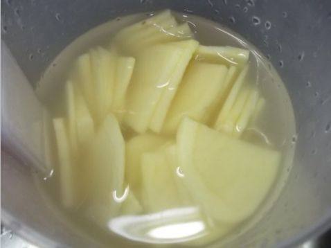 五花肉炒土豆片步骤3