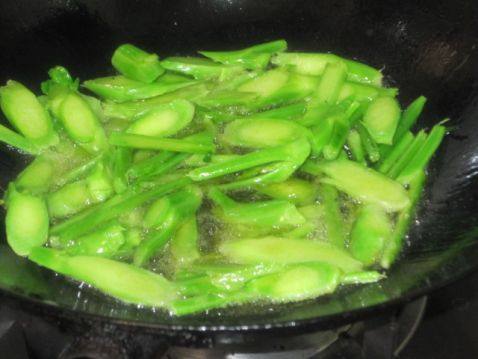 芥蓝骨炒牛肉步骤5