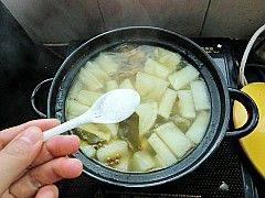 白萝卜煲牛肉步骤11