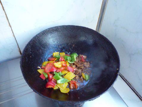 彩椒炒牛肉步骤8