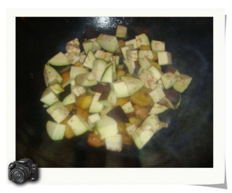 美味土豆炒肉步骤5