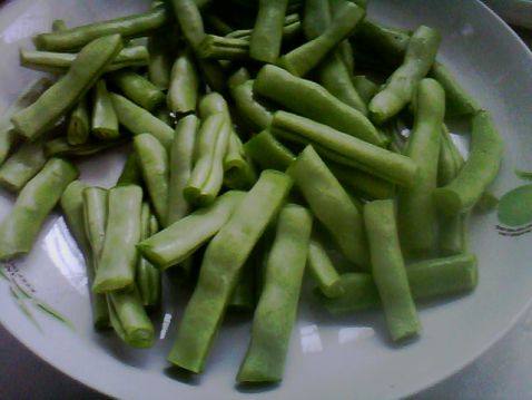 风味土豆烧豆角步骤2