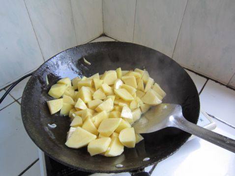 土豆西红柿步骤4