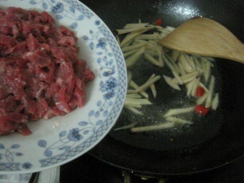 牛肉炒子姜步骤4