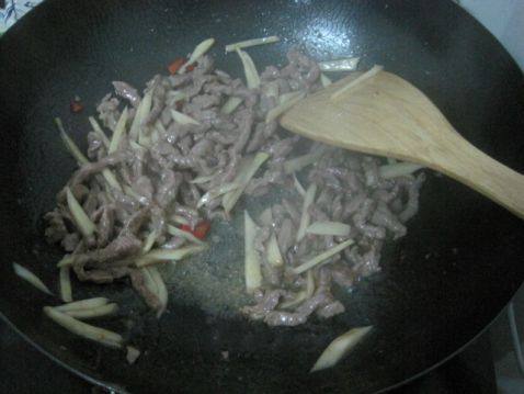 牛肉炒子姜步骤5
