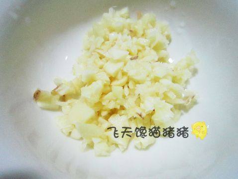 快手小炒—培根土豆片步骤1