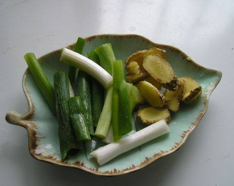 土豆炖排骨步骤2