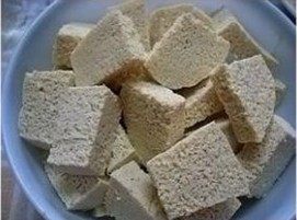 白菜炖冻豆腐步骤2
