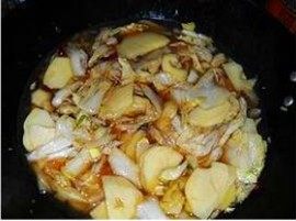 白菜炖冻豆腐步骤7