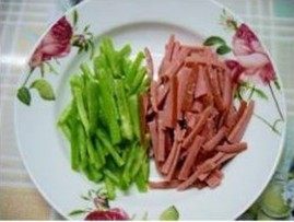 炒丝丝步骤2