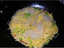 炒丝丝步骤6