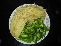 辣椒炒土豆丝步骤2