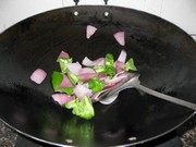 家常牛肉小炒步骤8