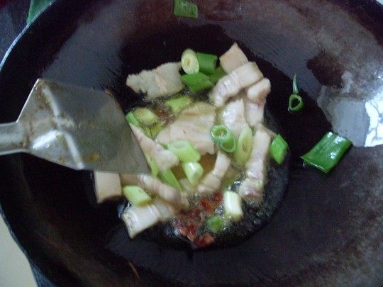 五花肉炖架豆步骤3