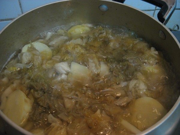 酸菜土豆汤步骤4