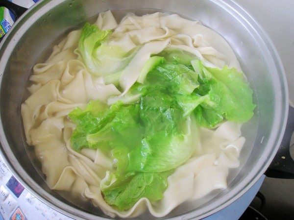 浇汁牛肉黄豆面步骤8