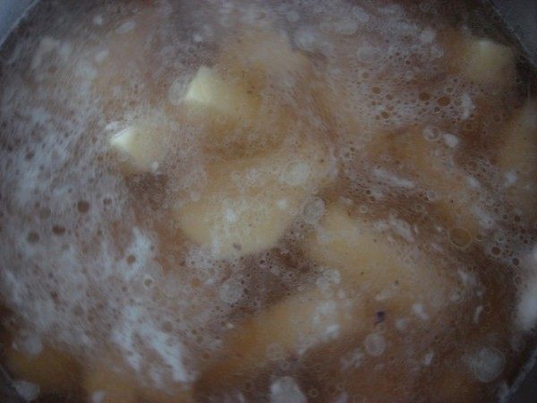 牛莴骨炖土豆步骤3