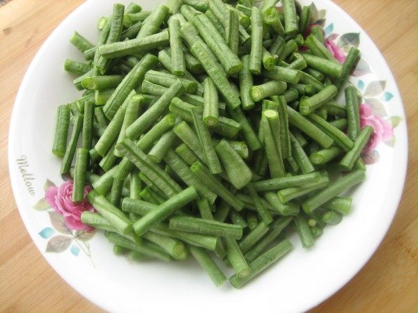 豇豆炒土豆丝步骤2