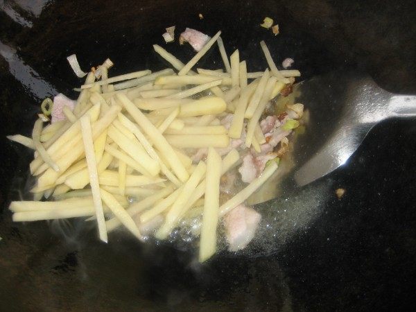 豇豆炒土豆丝步骤6