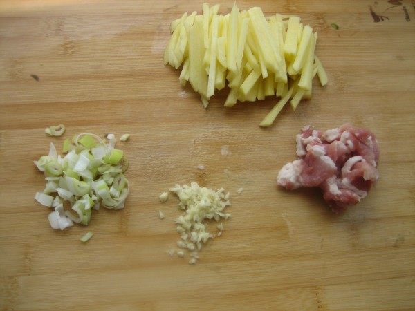 豇豆炒土豆丝步骤3