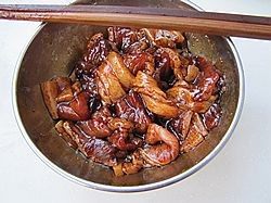 青椒土豆炒肉片步骤1