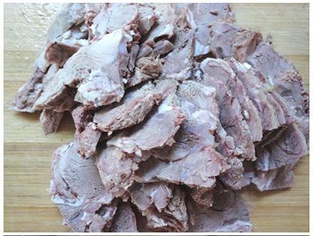 羊肉烧白萝卜步骤1